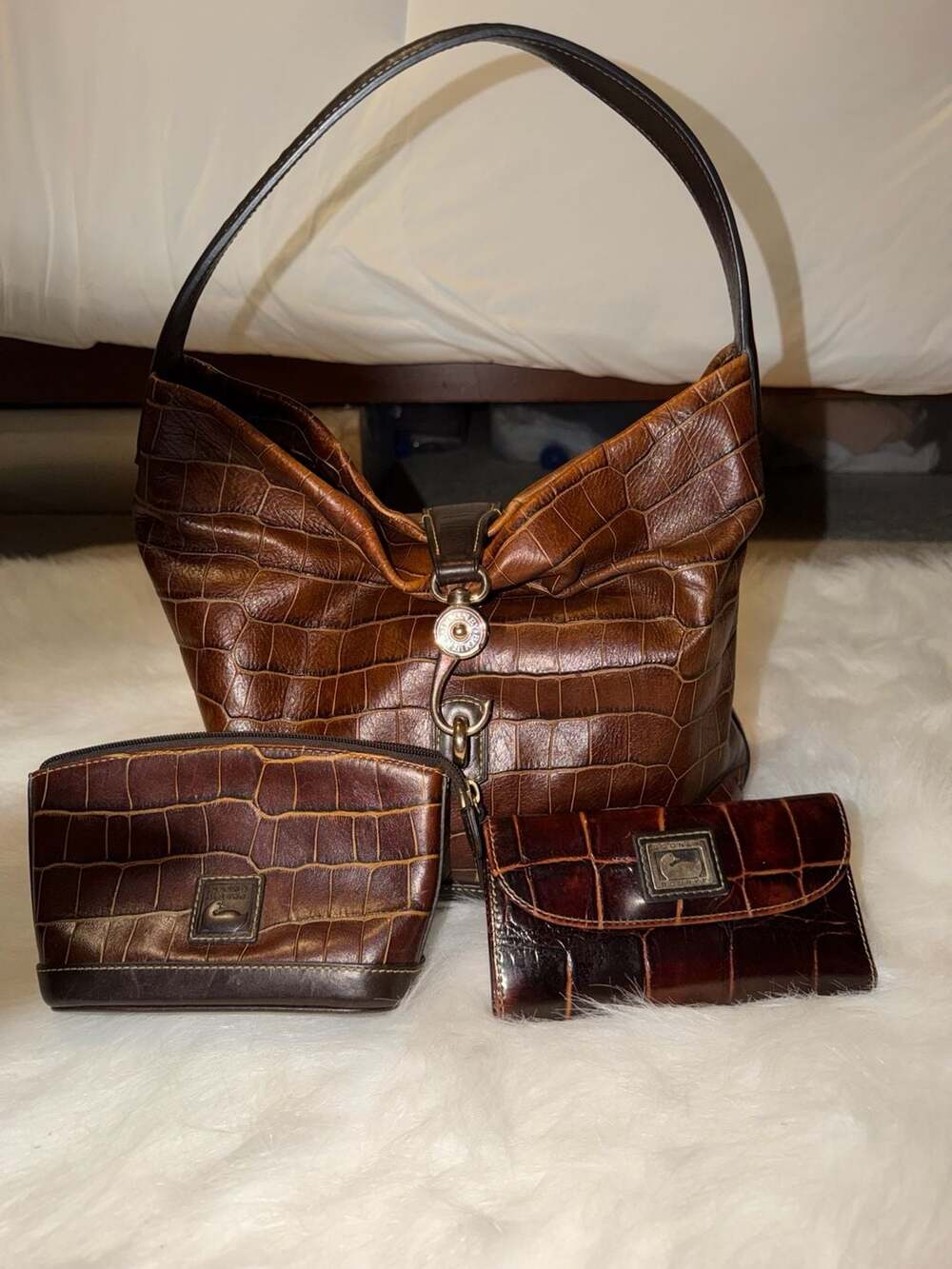 Vintage Dooney & Bourke Brown Croco Embossed Logo Lock Hobo Bag with Wallet and